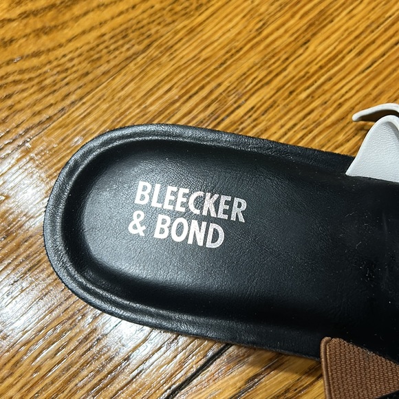 Bleecker & Bond Regina style brown & white sandals.  Size 6. - Picture 3 of 7